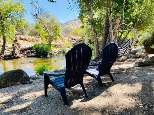 Three Rivers House | Sequoia Cabin by the River