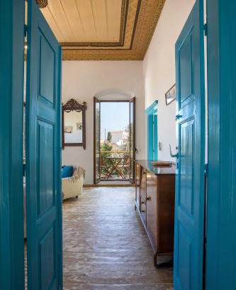 Symi House | Serena Traditional Suite
