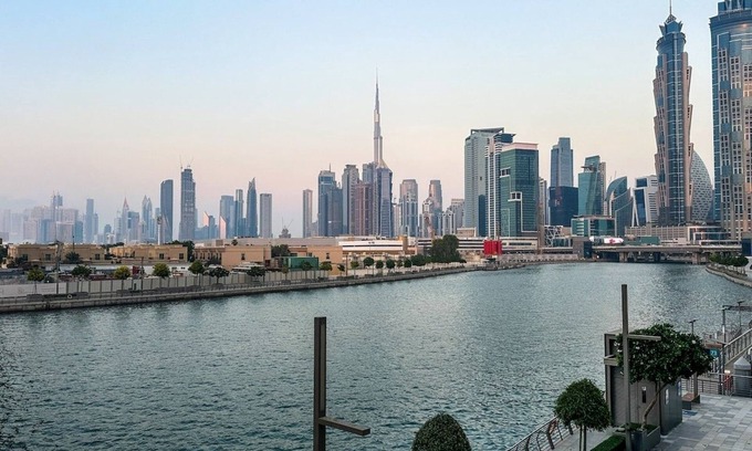 Al Safa Apartment | Serene 1BR | Canalfront Living in Al Wasl