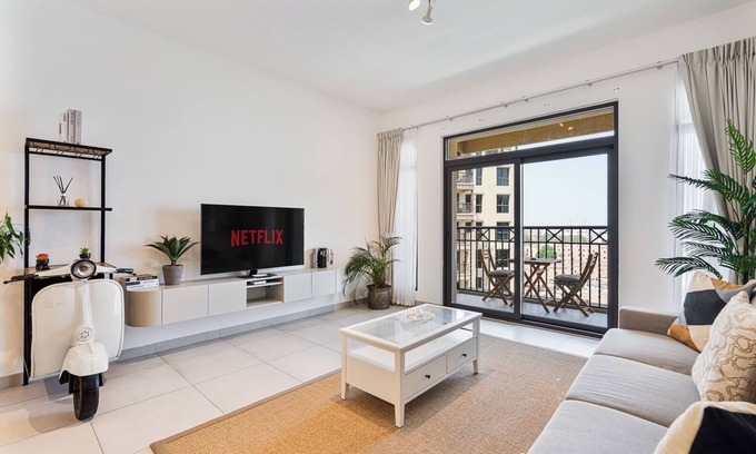 Deira Apartment | Serene 1BR Stay w/Pool, Gym, & Kids Playground