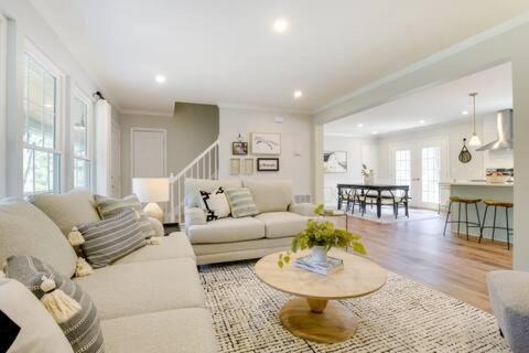 Apex House | Serene 3 bedroom home in Apex