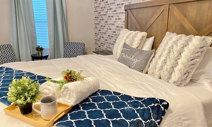 Eastvale House | Serene 4-bedroom house in Gladiola Fully furnished best for Long stay