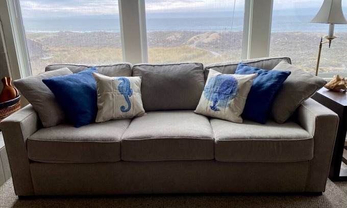 Castroville House | Serene beachfront getaway, breathtaking ocean views, steps from the beach!