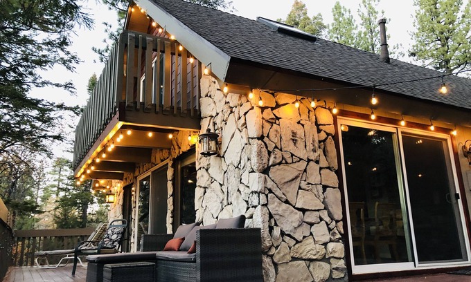 Moonridge Cabin | 🎄SERENE⛄️CHEF’S KITCHEN 🎱NEW GAME RM🏓 POOL ARCADE🏀 SECRET PLAYHOUSE ❄️