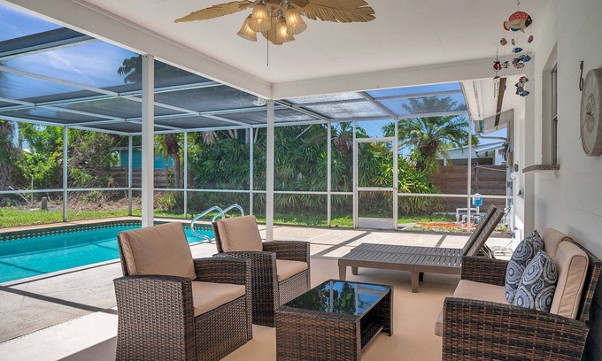 West Bradenton House | Serene Cove w/pool spacious yard near beaches