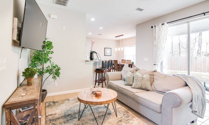 Bearss Plaza House | Serene - Fully Furnished Immaculate Home