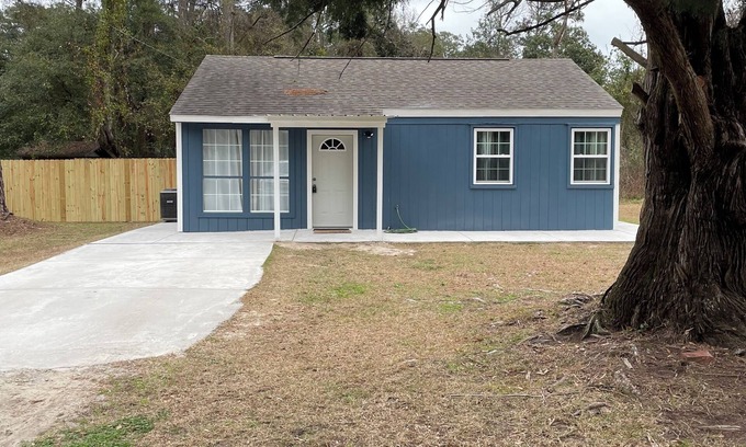 Beaufort House | Serene Home in Port Royal