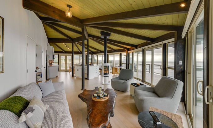 Manchester House | Serene Irish Beach Home w/Panoramic Ocean Views!