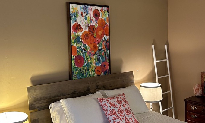 Cary House | Serene Ranch in Cul-de-Sac w/Fenced Yard❤️ Pets