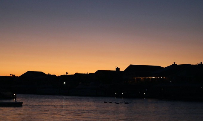 Discovery Bay House | Serene Retreat Boat Rental Sleeps 6 people