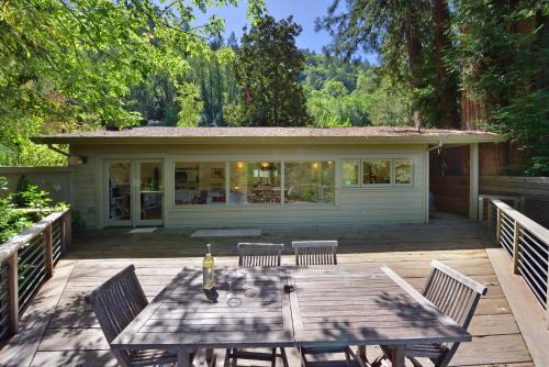 Healdsburg House | Serene Riverfront Cottage In Healdsburg Views Kayaks 1 5 Mile To Downtown