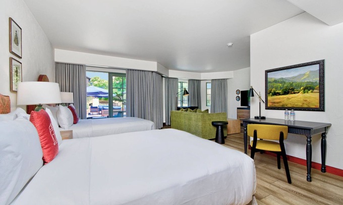 Los Gatos Hotel | Serene Room with Outdoor Pool & Free Parking, Near Silicon Valley