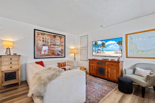 East Fort Lauderdale Apartment | Serene Seaside Escape- 1BR Bliss