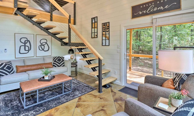 Newnata Cabin | Serene Shirley Cabin w/ Lake Access + Boat Launch!