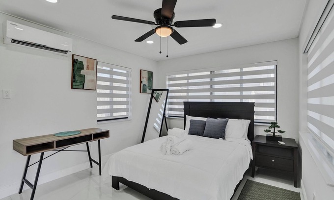 Ives Estates Bed & Breakfast | Serene Suite Near Aventura
