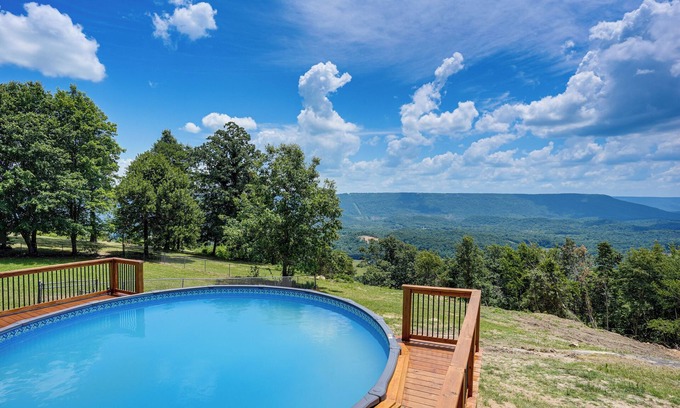 Trenton House | Serene Trenton Home w/Pool & Mountain Views!