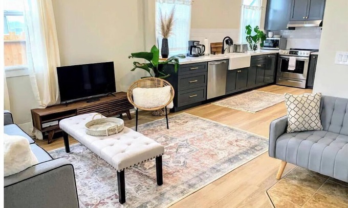 Eureka House | Serenity by the Sea