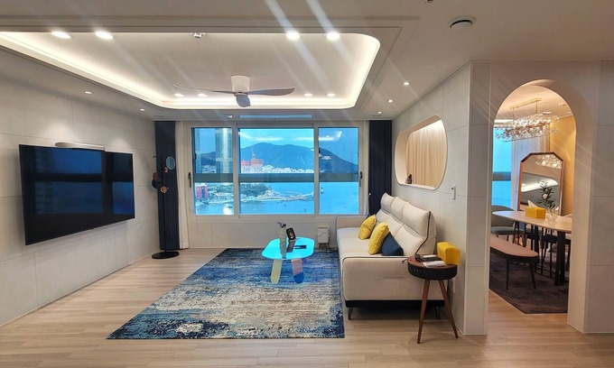 Seo Apartment | Serenity in Busan, Up to 8, Songdo Beach, New Building, Ocean View, Sunrise View