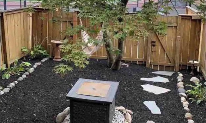 Lancaster House | SERENITY IN THE CITY - 5 BR College Ave by F & M