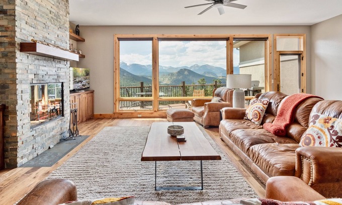 Windcliff Estates Condo | Serenity Vacation Home at Windcliff by RedAwning