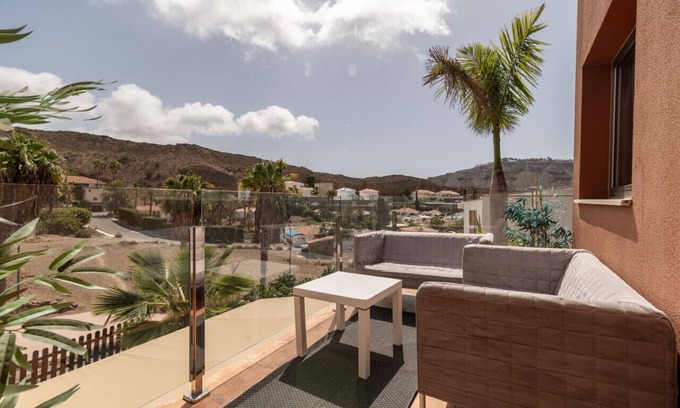 Mogan Ski Chalet | Serenity Villa Tauro: Golf, Beach & Relax