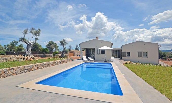 Arta Cottage | Ses Veyetes - Modern country house near the town of Artá, Mallorca