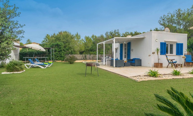 Urbanizacion S'Estanyol House | SESTANYOL - Beach house with jacuzzi and near the beach. Perfect for couples. Free WiFi