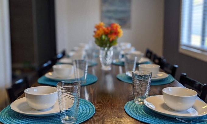 Davenport House | Seven Bays Lake Place