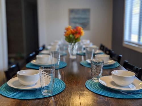 Davenport House | Seven Bays Lake Place