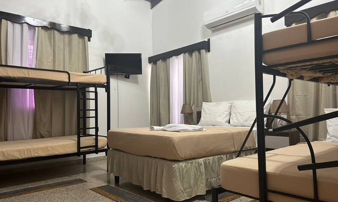 San Pedro Sula Bed & Breakfast | Seven Days Hotel B&B