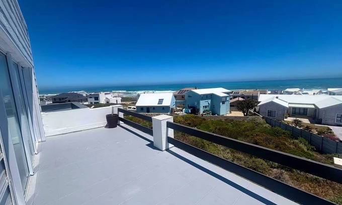 Yzerfontein House | Seven@Seaview