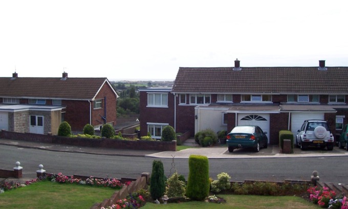 Baglan Bed & Breakfast | Sha's Shared house - Room 2 - SLEEPS 2, twin bedroom + shared shower room