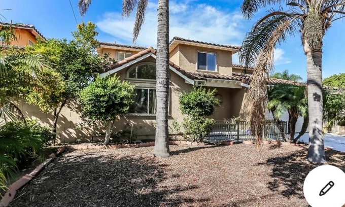 Lomita Villa | Shabby chic abode in Los Angeles ca