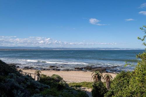 Jeffreys Bay Apartment | Shack On Supers - Stone Cottage