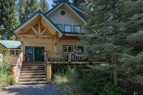 McCall House | Sharlie's Nest by Casago McCall - Donerightmanagement