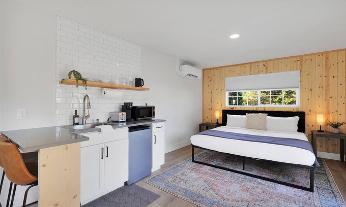 McCloud Cabin | Shasta View Lodge - Cabin 8