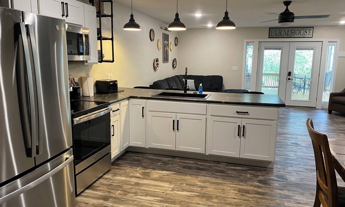 Shawano Resort | Shawano lake front resort ! remodeled large open concept central air/heat