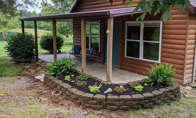 Golconda House | Shawnee Pines Lodging - #1 Loft Cabin