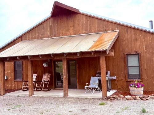 Cameron House | Sheep Creek Ranch Apartment