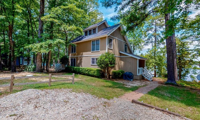 Leesville House | Shellcracker