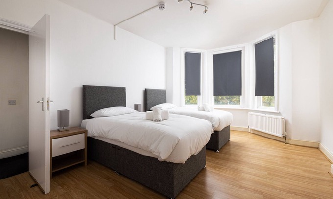 Shepherd's Bush Apartment | Shepherd's Bush