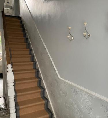 Wormholt and White City House | Shepherds Bus- 3 Bed Sleeps 6 Parking