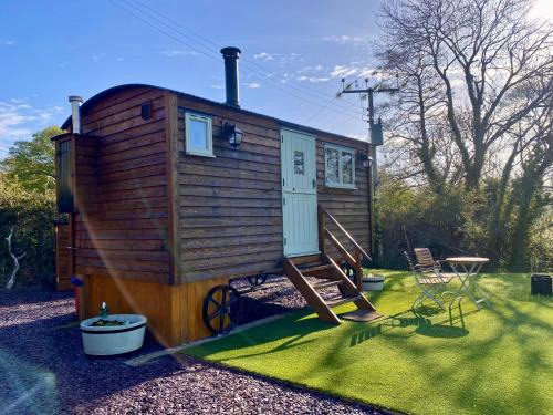 Henryd Other | Shepherds Hut, Conwy Valley