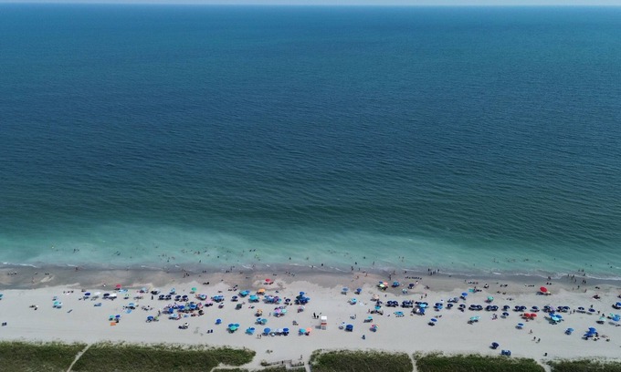 Atlantic Beach House | Shore 2 Please, pets ok/ocean view/walk 2 beach/free parking DUPLEX