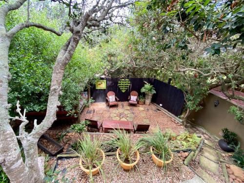 Paradise Beach House | Shore Enuff - Ocean and Garden View