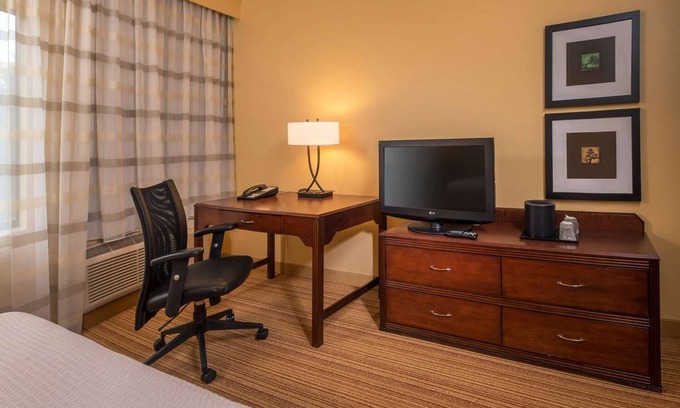 Durham Hotel | Short Drive to Raleigh-Durham Int'l Arpt! 3 Pet-friendly Units, FREE Parking!