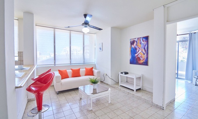 Ensanche Independencia House | Short Term Studio Apartment in Gascue, Central Zone of the City