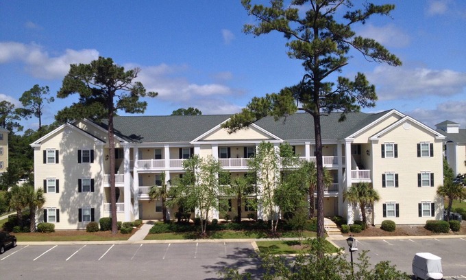 North Myrtle Beach Condo | Short Walk To The Beach,Sleeps 7, 1st Floor,Golf Cart,Crib,HighChair,BeachChairs