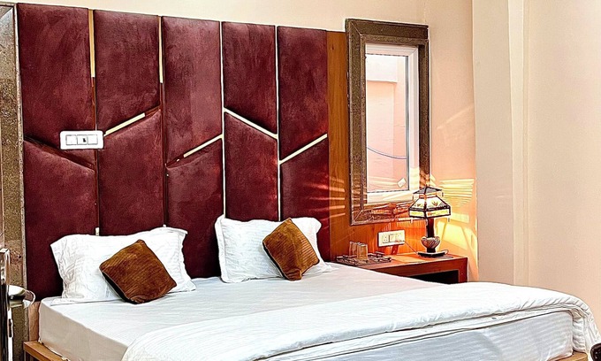 Orchha Hotel | shree laxmi palace