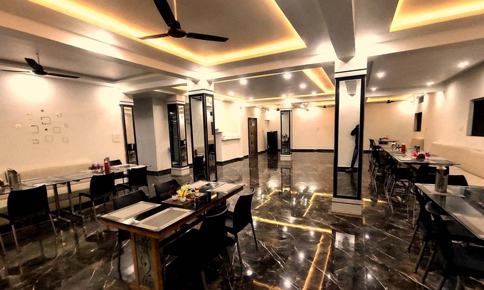Jabalpur Hotel | SHREE SIDDHI VINAYAK HOTEL & RESTAURANT